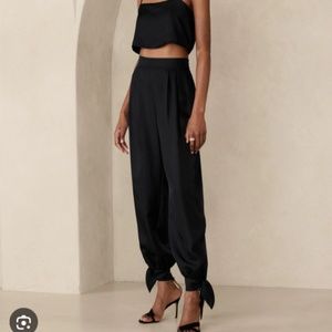 Banana Republic black silk Arabella pant size small